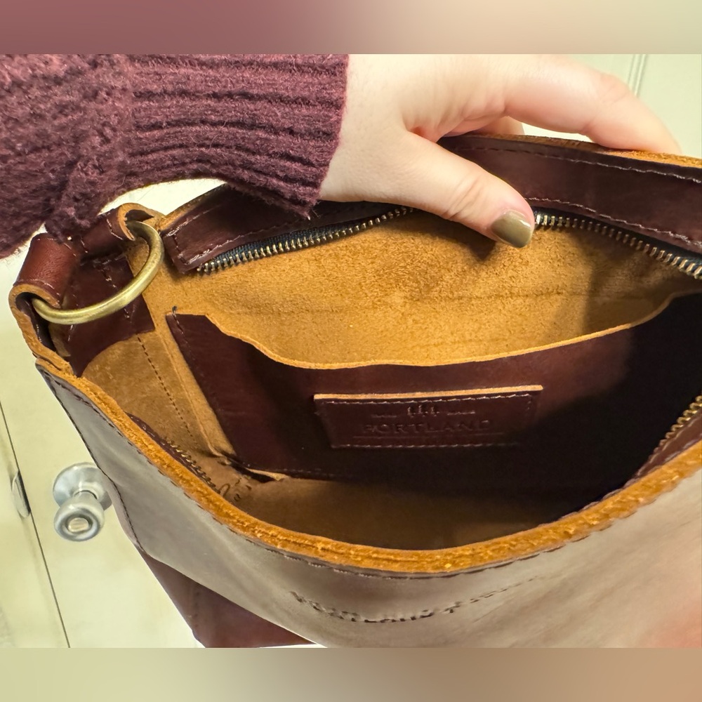 Portland Leather Goods Triangle Bag - Picture 7 of 8